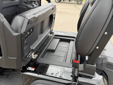 2025 Epic E40FX Lithium LSV