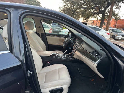 2015 BMW 5 Series 528i