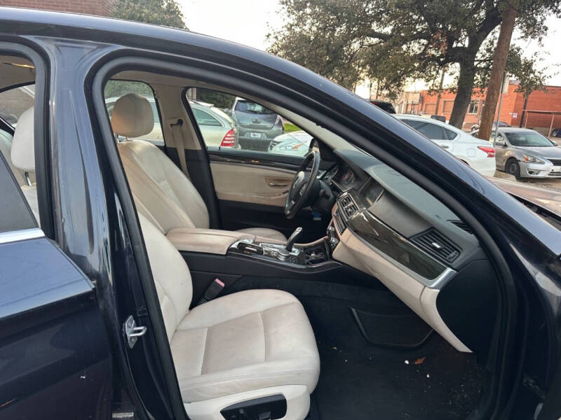 2015 BMW 5 Series 528i