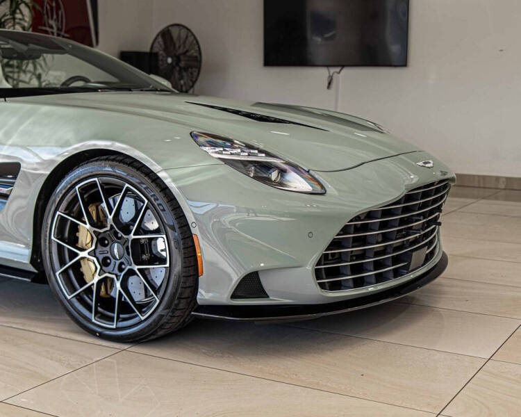 2026 Aston Martin Vanquish Volante