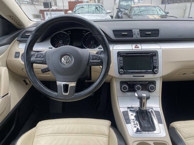 2010 Volkswagen CC Luxury