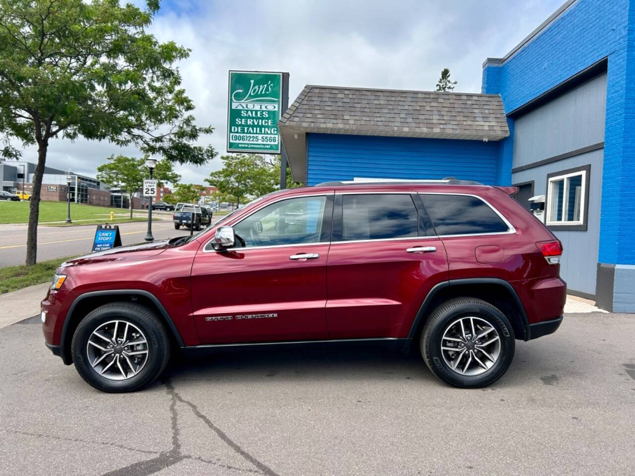 2021 Jeep Grand Cherokee for sale at Jon's Auto in Marquette, MI