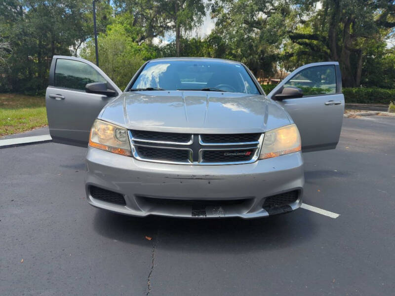 2013 Dodge Avenger SE photo 3