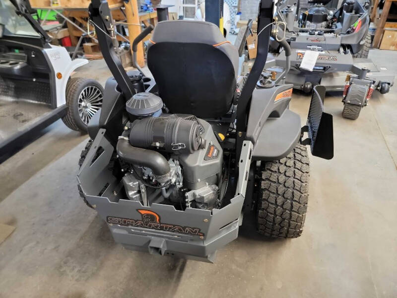 2024 Spartan RT PRO 61 KAWAS