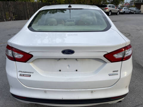 2015 Ford Fusion SE