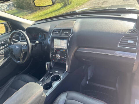 2017 Ford Explorer Sport