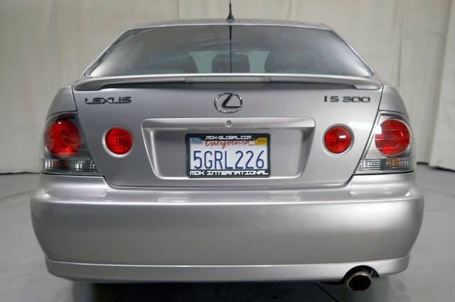 2004 Lexus IS 300