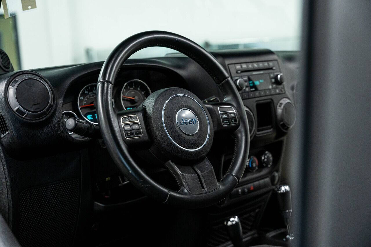 2013 JEEP Wrangler SUV / Crossover - $24,999