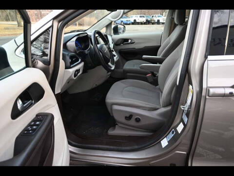 2017 Chrysler Pacifica Touring