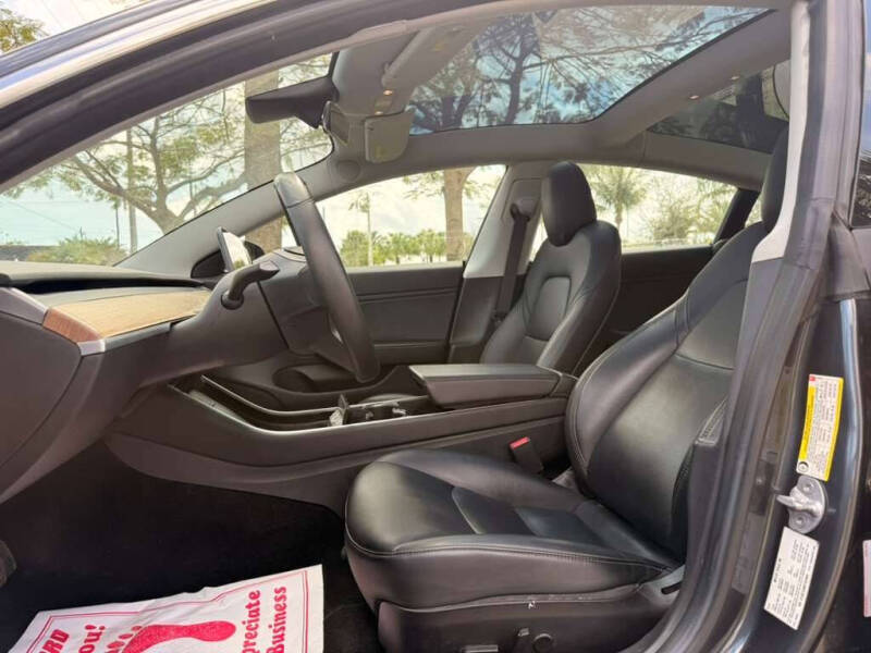2019 Tesla Model 3 Standard Range