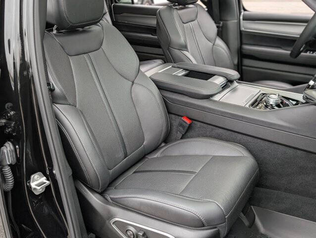 2024 Jeep Wagoneer Carbide