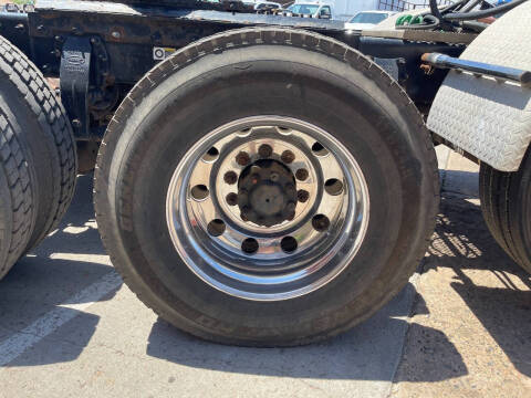 2015 Peterbilt 389