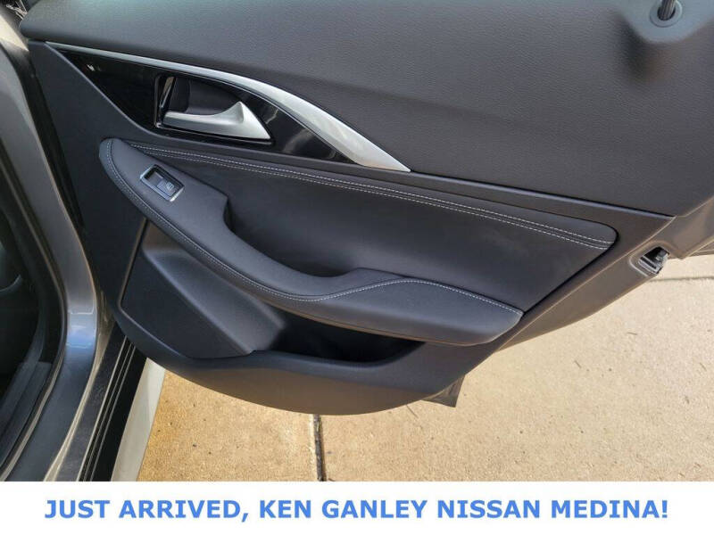 2018 Infiniti QX30 Premium