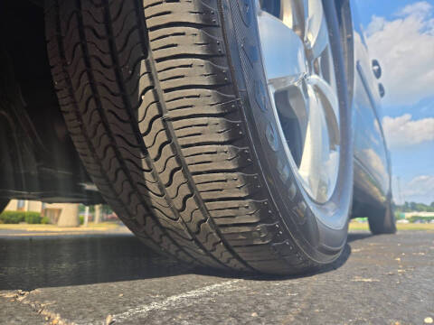 2011 Volkswagen Routan SEL