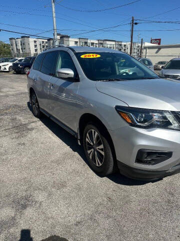 2017 Nissan Pathfinder SV
