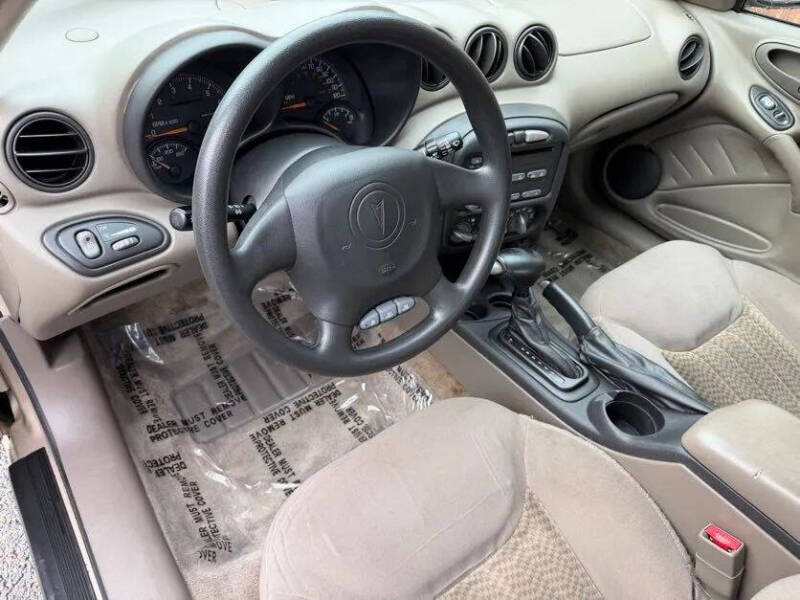 2004 Pontiac Grand Am SE1