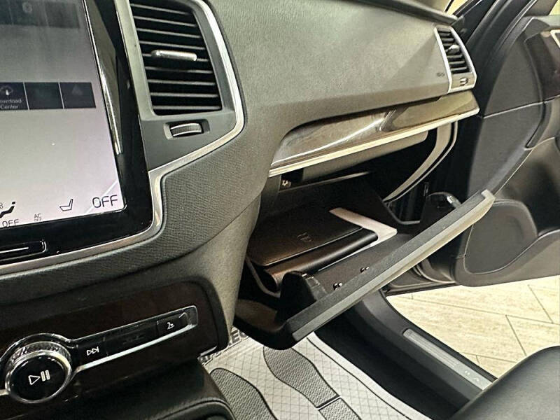 2019 Volvo XC90 T5 Momentum