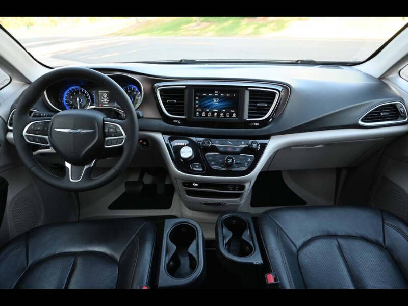 2018 Chrysler Pacifica Touring L