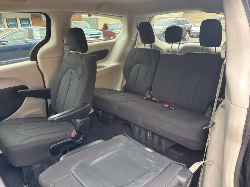 2017 Chrysler Pacifica Touring