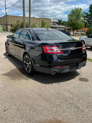 2016 Ford Taurus SEL