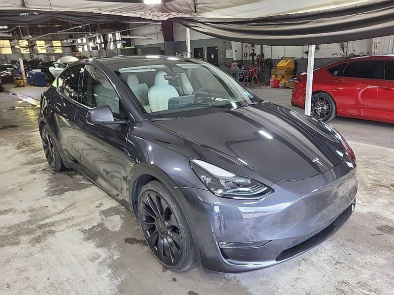 2025 Tesla Model Y Performance
