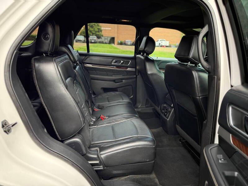 2017 Ford Explorer Platinum