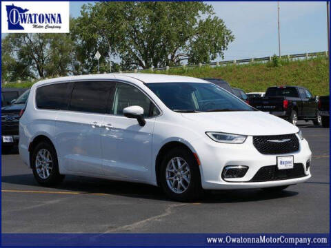 2023 Chrysler Pacifica Touring L Photo