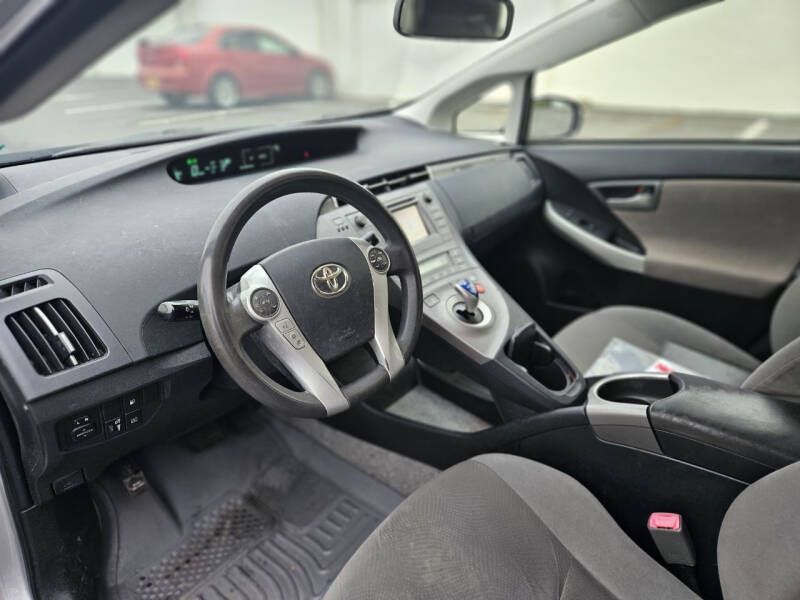 2013 Toyota Prius Plug-in Hybrid Advanced