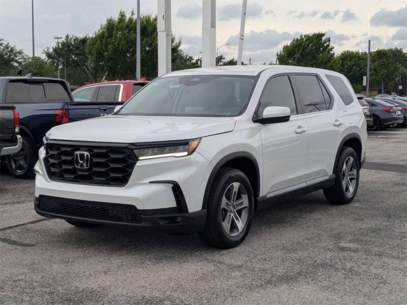 2024 Honda Pilot EX-L w/Rear Captain's Chairs