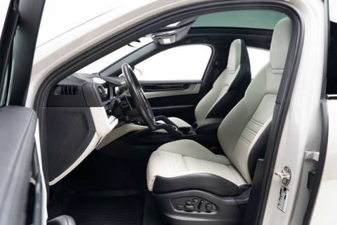 2024 Porsche Cayenne Coupe