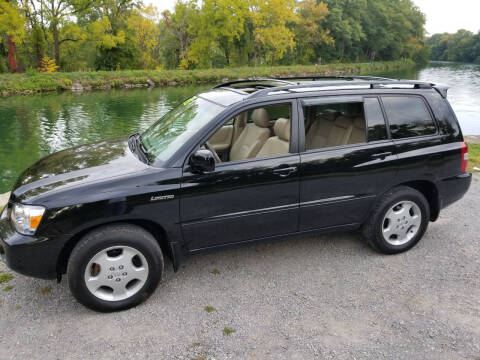 2004 Toyota Highlander for sale at Auto Link Inc. in Spencerport NY