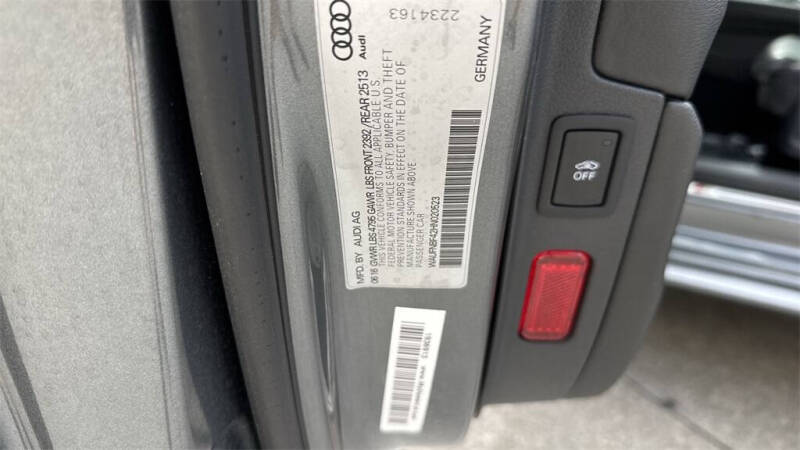 2017 Audi A4 2.0T quattro Prestige