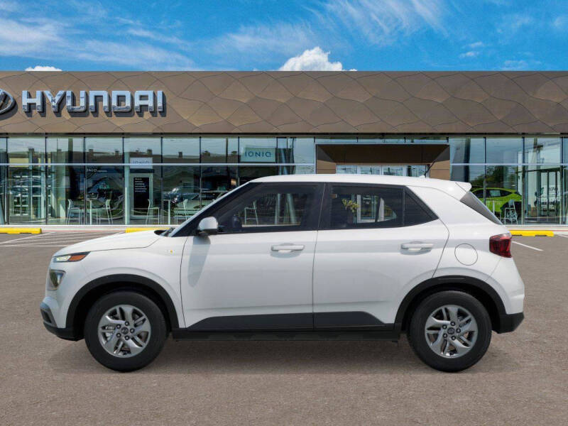 2026 Hyundai Venue SE