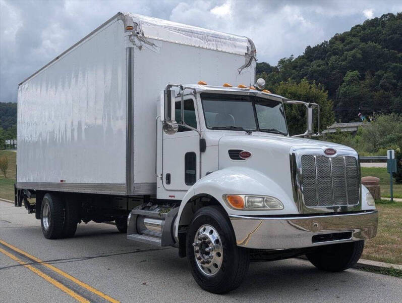 2007 Peterbilt 335