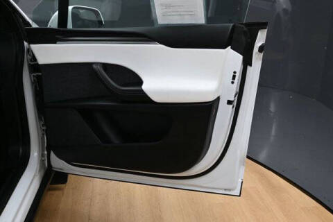 2023 Tesla Model X Plaid