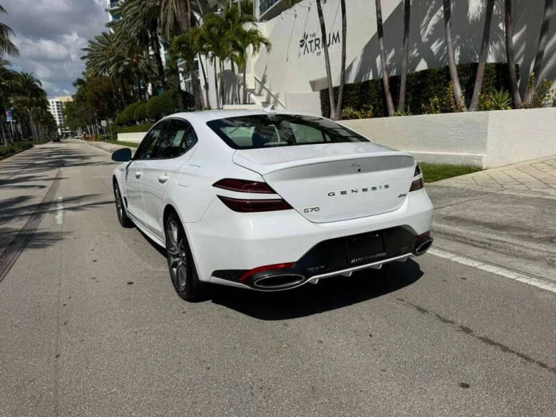 2025 Genesis G70