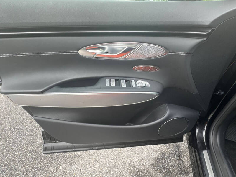 2023 Genesis Electrified GV70