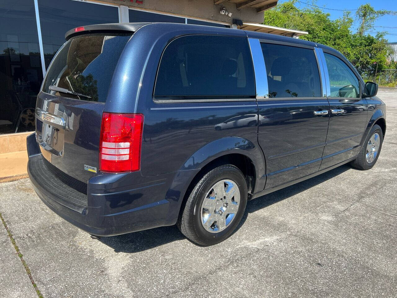 2008 Chrysler Town and Country for sale at Mainland Auto Sales Inc in Daytona Beach, FL