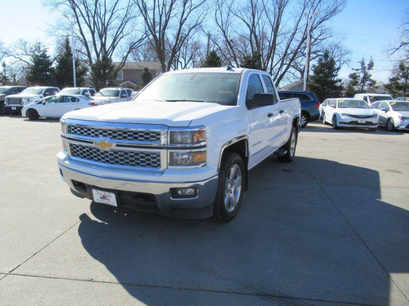 2014 Chevrolet Silverado 1500 for sale at Aztec Motors in Des Moines IA