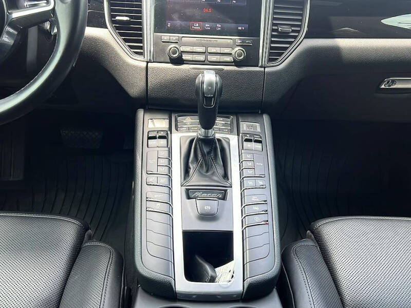 2018 Porsche Macan