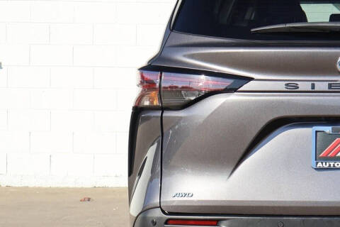 2024 Toyota Sienna XLE 7-Passenger