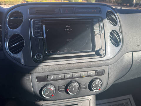 2017 Volkswagen Tiguan 2.0T Wolfsburg Edition 4Motion