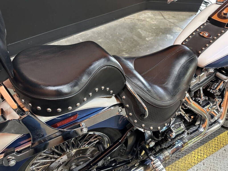 2005 Harley-Davidson FLSTN - Softail Deluxe