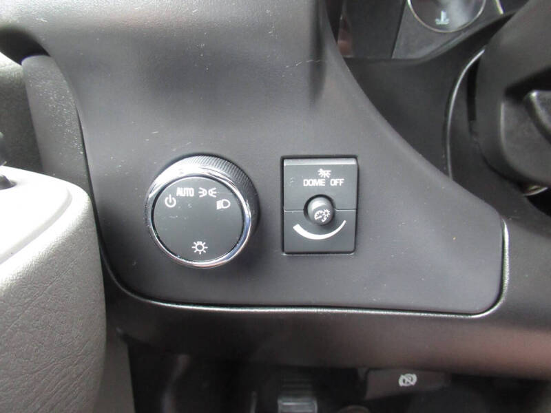2025 Chevrolet Express LT 3500