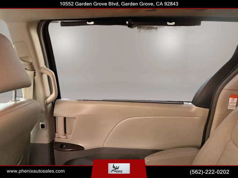 2016 Toyota Sienna
