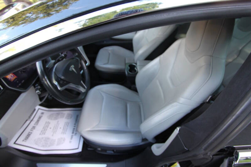 2016 Tesla Model S P90D