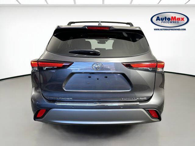 2024 Toyota Highlander Platinum