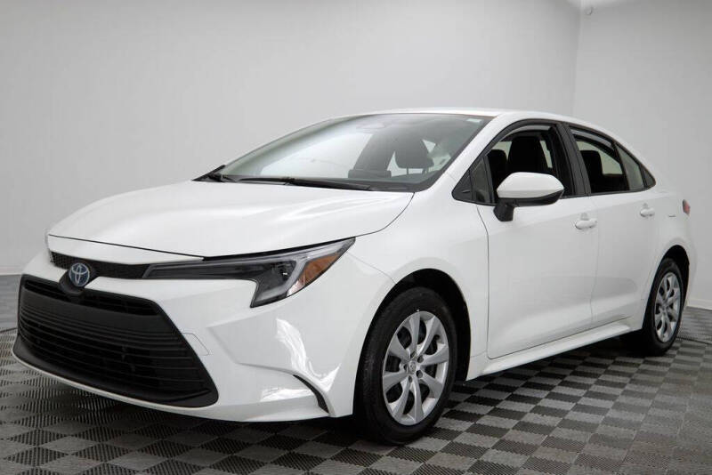 2025 Toyota Corolla Hybrid LE