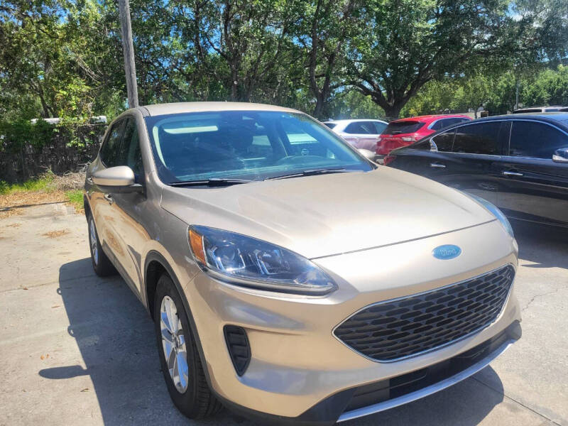 2020 Ford Escape SE