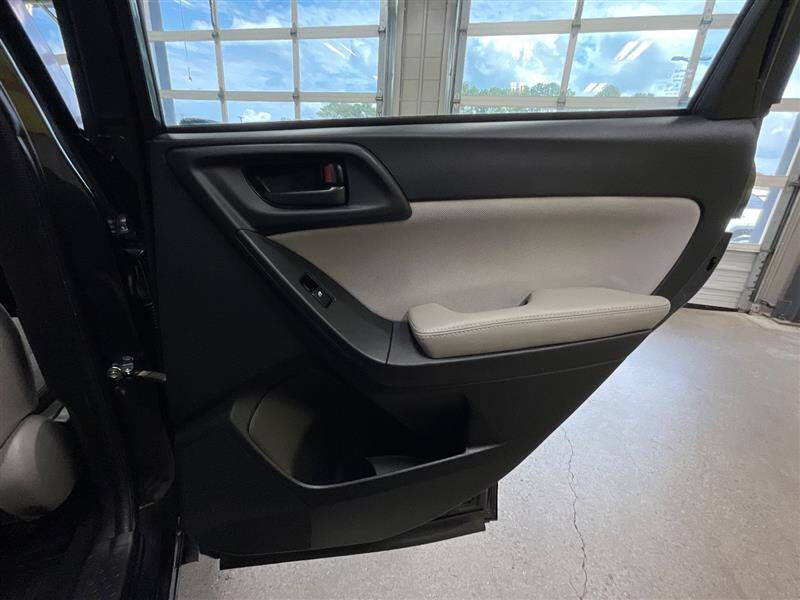 2016 Subaru Forester 2.5i